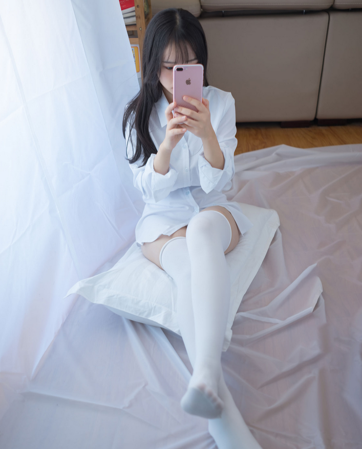 兔玩映画 萝莉的衬衫一级棒!白色衬衫与白色丝袜写真资源合集下载 兔玩映画 萝莉的衬衫一级棒!白色衬衫与白色丝袜写真资源合集下载