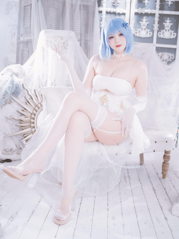 白丝美腿福利 兔胖胖min 写真图包合集下载 白丝美腿福利 兔胖胖min 写真图包合集下载