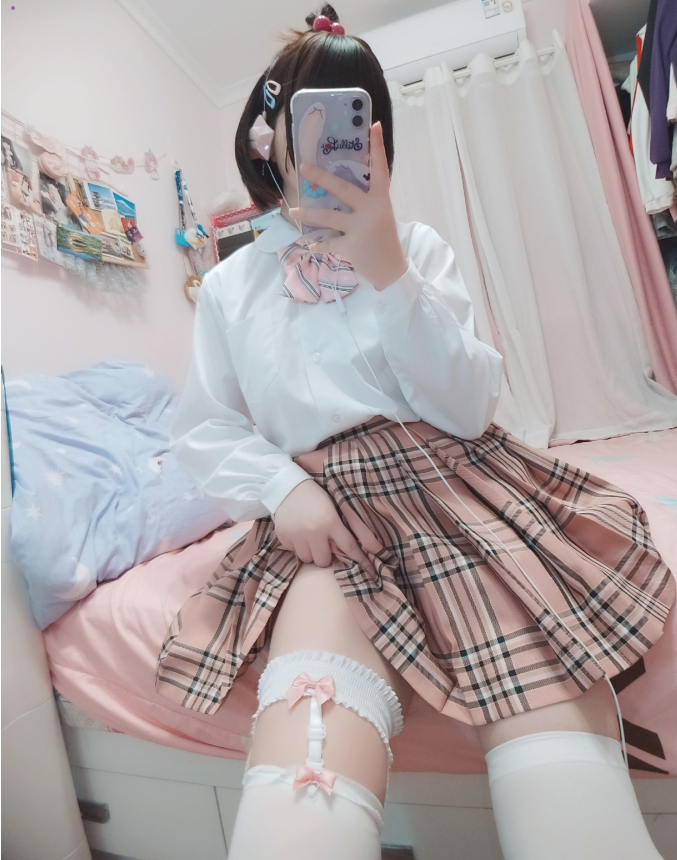 黑丝御姐古川Kagura紧急企划写真图包合集下载