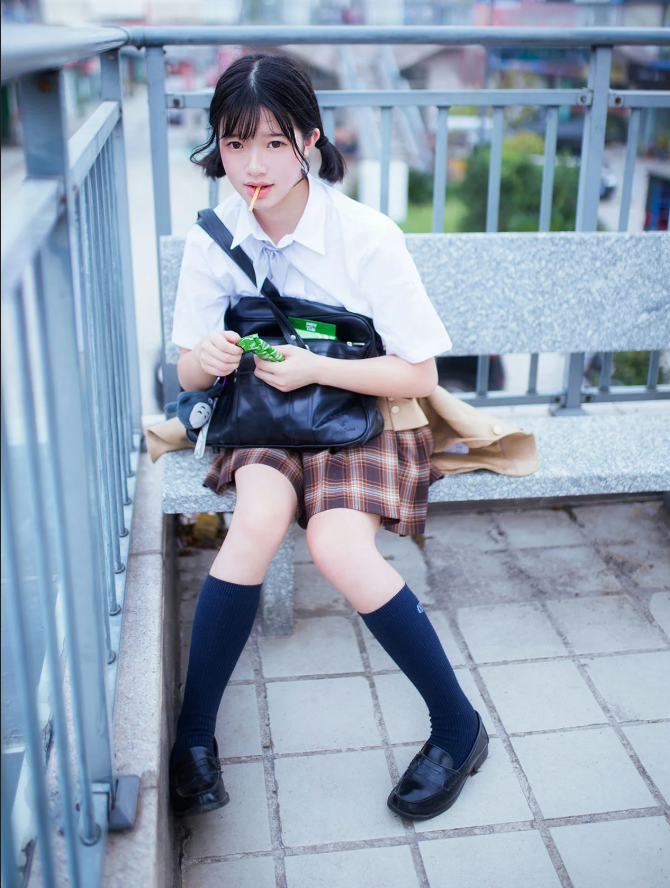 制服诱惑 喵糖映画写真资源合集下载