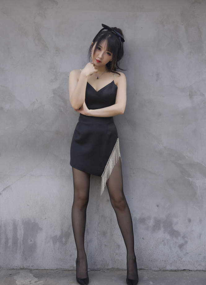 斗鱼主播小女巫露娜 时尚写真套图合集下载