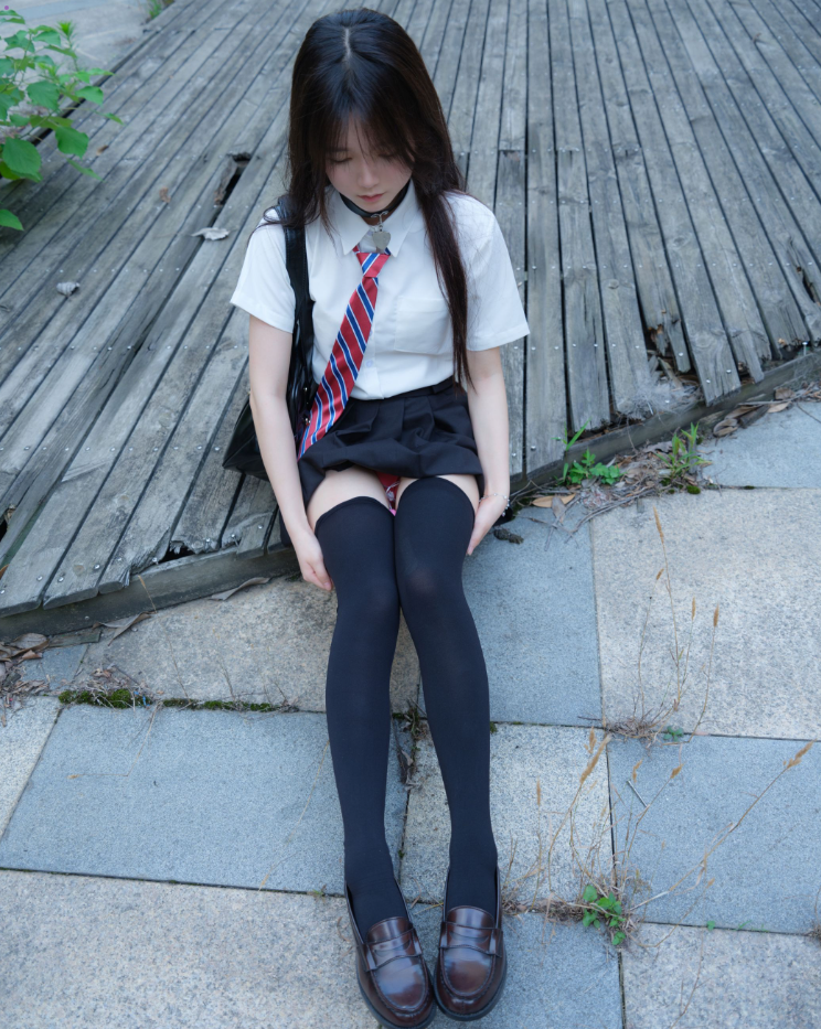 白丝美腿福利 小恩紧急企划写真资源合集下载 白丝美腿福利 小恩紧急企划写真资源合集下载