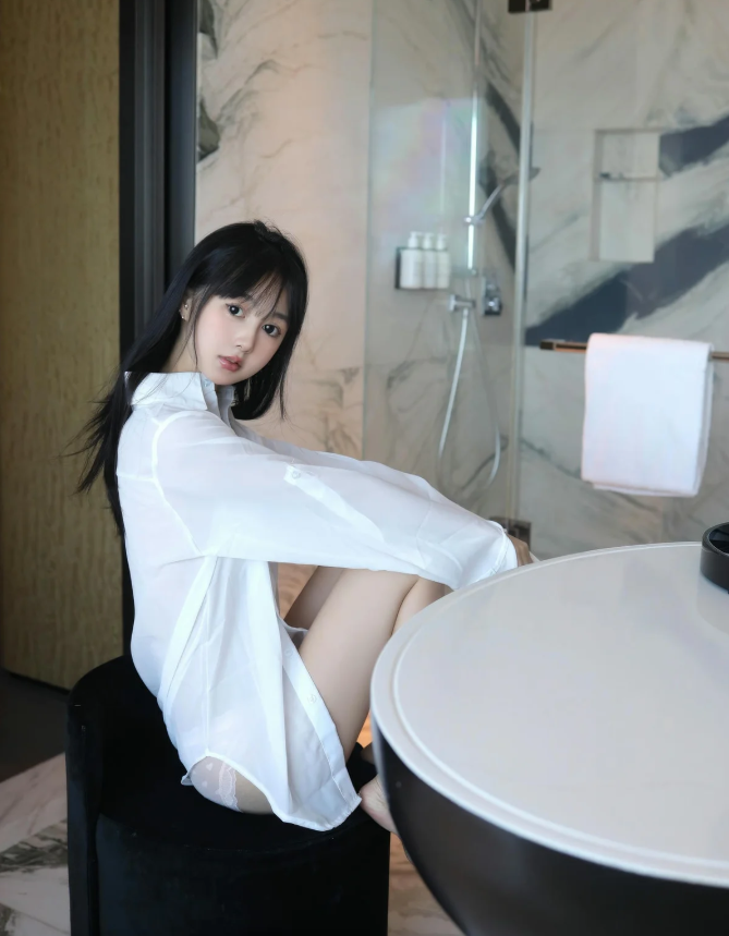 秀人网模特林好好写真套图合集下载 | 高清性感写真