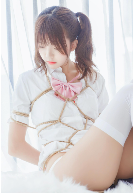 桜桃喵2023摄影风格解析:从清纯JK到暗黑私房的视觉探索 桜桃喵2023摄影风格解析:从清纯JK到暗黑私房的视觉探索