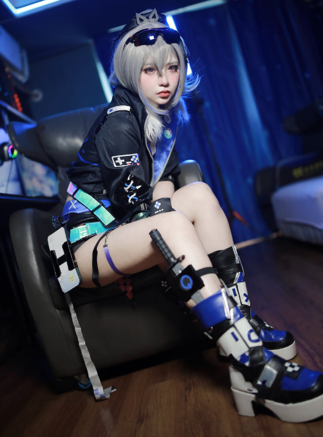 丝袜美腿福利疯猫ss写真图包合集下载