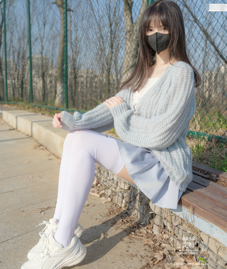 紧急企划 – EX：户外清新白丝美腿福利写真集下载