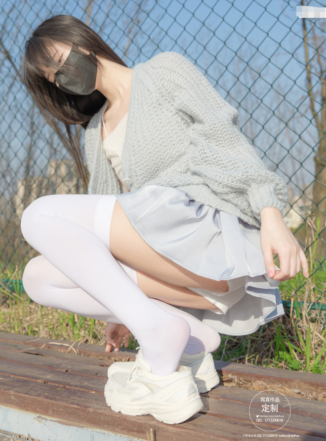 紧急企划 – EX:户外清新白丝美腿福利写真集下载 紧急企划 – EX:户外清新白丝美腿福利写真集下载