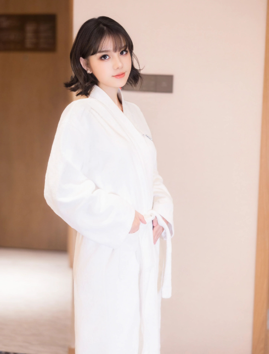 黑丝御姐黎苏苏秀人网写真资源合集下载