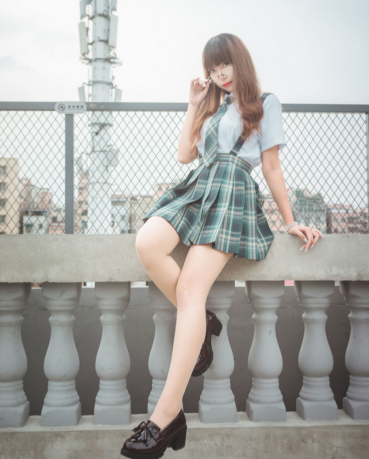 知名coser Money冷冷 JK制服写真资源合集下载