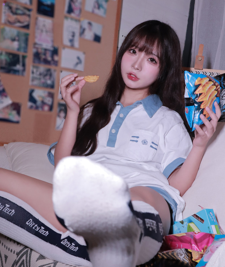 白丝美腿福利 yuuhui玉汇 秀人网写真套图合集下载