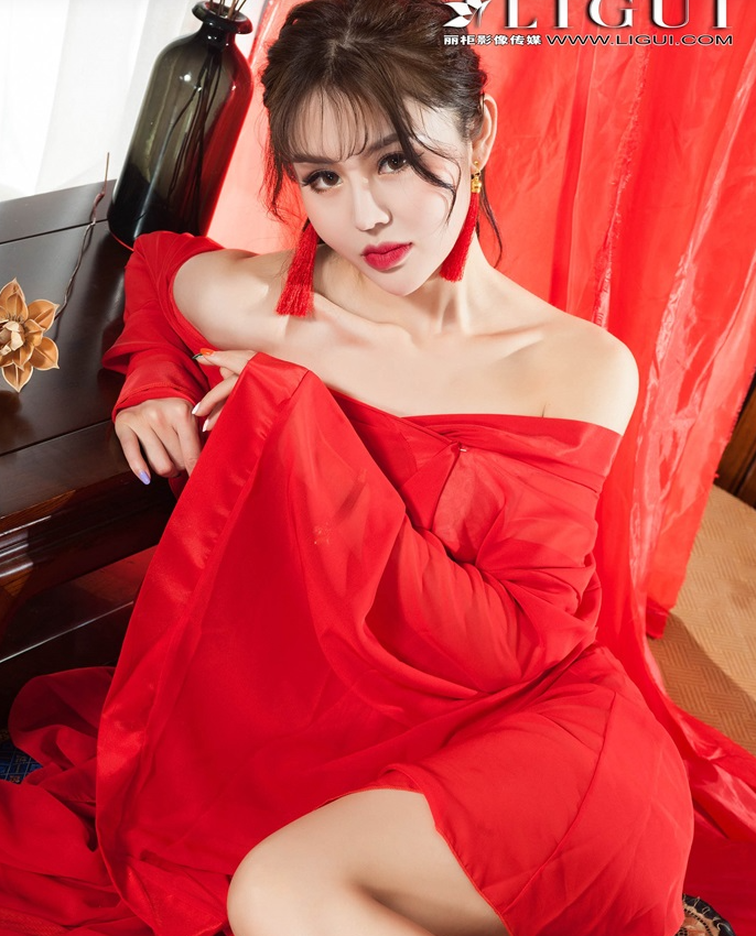 制服诱惑丽柜迷人凉儿女仆双姝互动写真图片以及视频资源合集 制服诱惑丽柜迷人凉儿女仆双姝互动写真图片以及视频资源合集