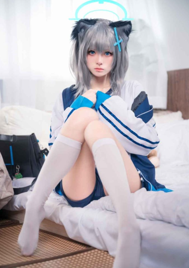 九柒喵 龙纹旗袍魅影写真图片以及视频资源合集