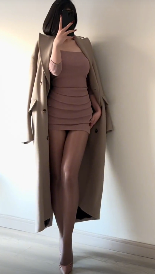 微密圈 私房照片 神秘保守的妻子居家慵懒写真图包合集下载