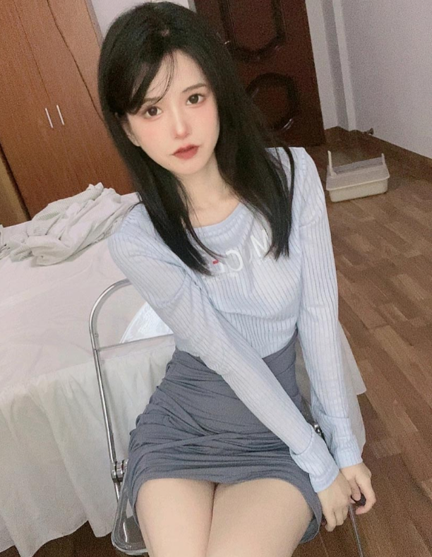 倦倦喵 镂空裙居家诱惑写真图包合集下载