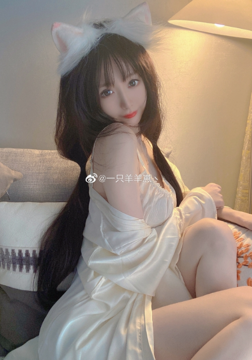 萝莉少女控微密圈甜美抖音六月羊ouo夏日约会写真图包合集下载