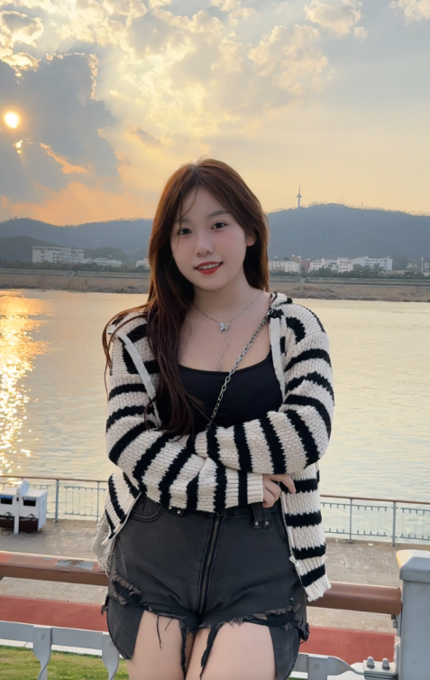 微密圈 巨乳美女 温柔可爱多多杨夕阳公园邂逅写真资源合集下载