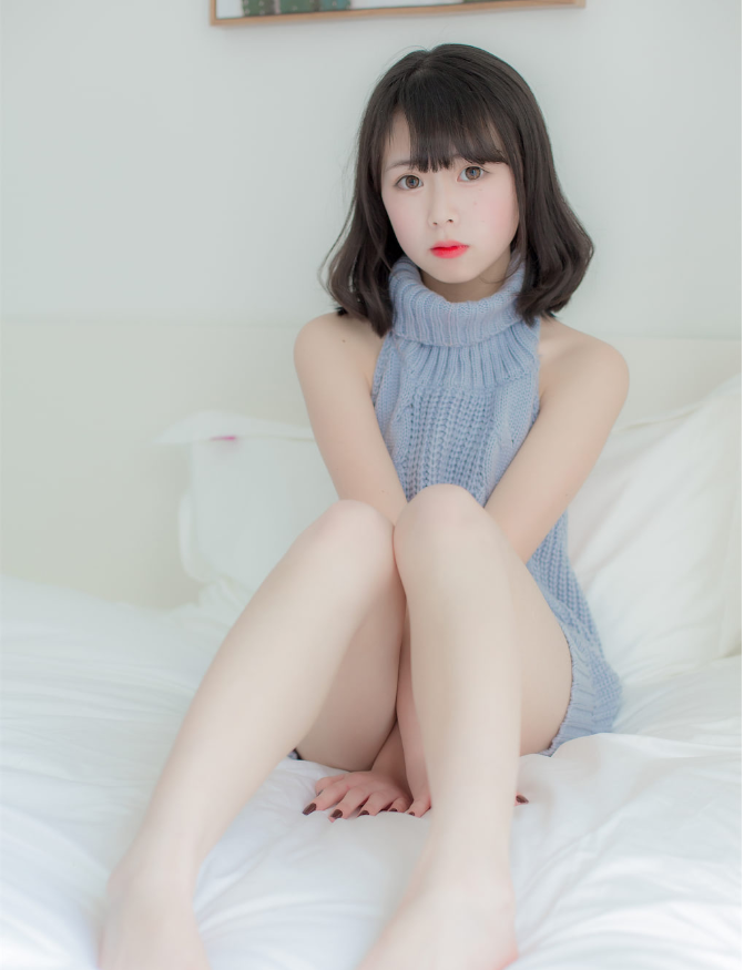 向小圆窗边柔情写真图片以及视频合集下载 向小圆窗边柔情写真图片以及视频合集下载