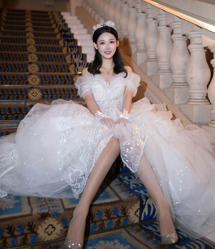 私房照片 唐安琪 秀人网写真图包合集下载