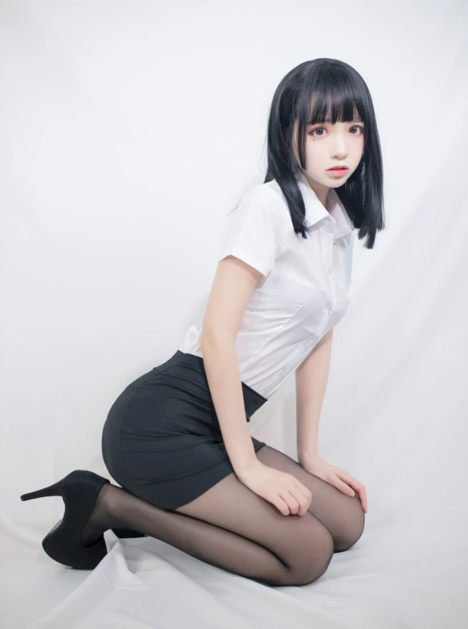 喵糖映画性感OL少女写真套图合集下载 喵糖映画性感OL少女写真套图合集下载