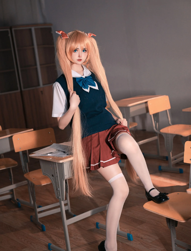 小礼好困甜美教室JK制服写真图包合集下载 小礼好困甜美教室JK制服写真图包合集下载