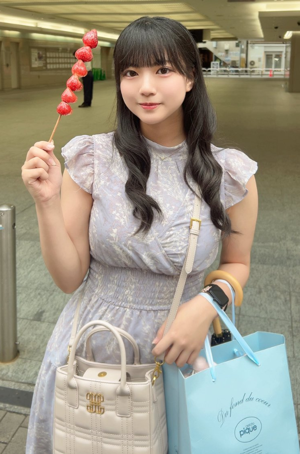 萝莉少女控邻家小花真彩雨夜赤坂写真图片以及视频资源合集 萝莉少女控邻家小花真彩雨夜赤坂写真图片以及视频资源合集