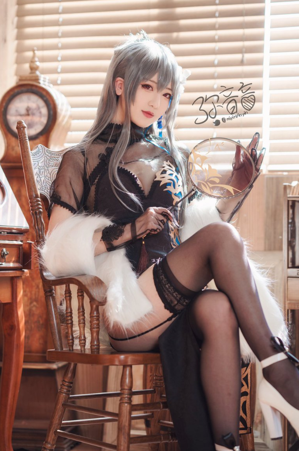 制服诱惑性感弥音音COS写真写真资源合集下载 制服诱惑性感弥音音COS写真写真资源合集下载