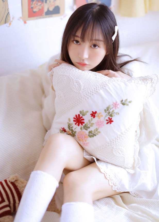 萝莉少女控少女日记甜美有鹿酱房间里的微笑写真图包合集下载 萝莉少女控少女日记甜美有鹿酱房间里的微笑写真图包合集下载