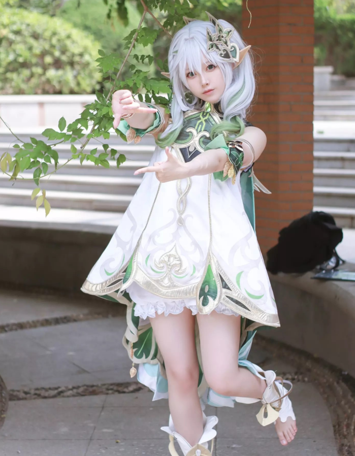 精灵女仆 朝霧愛写真图片以及视频资源合集