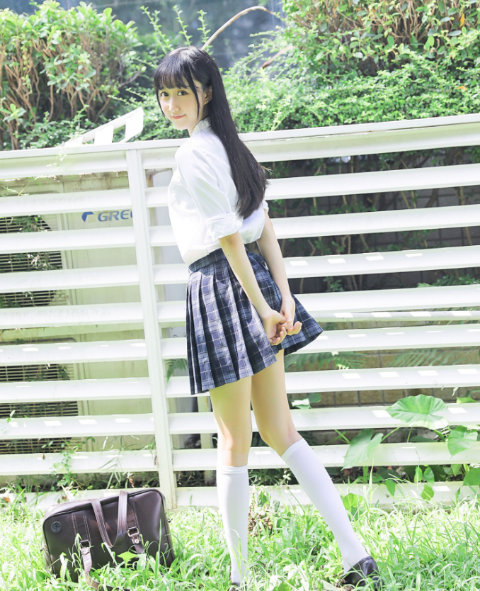 美腿控福利清纯木绵绵校园写真写真图包合集下载 美腿控福利清纯木绵绵校园写真写真图包合集下载