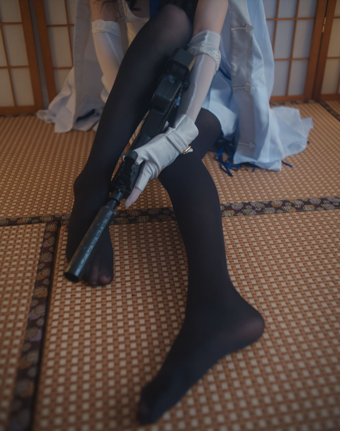 木花琳琳是勇者白丝美腿福利写真主题写真图片以及视频合集下载