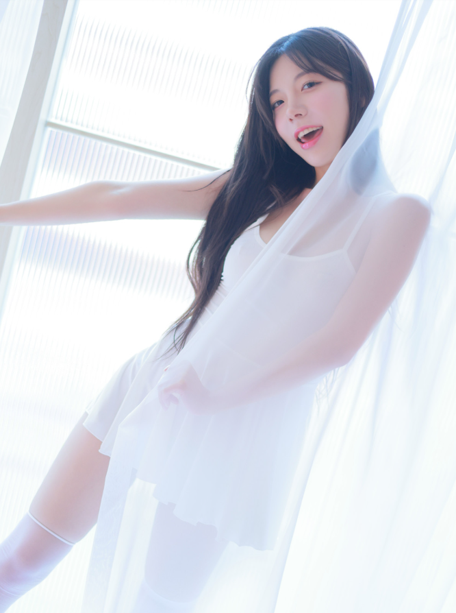 光影精灵 李素英 Leeesovely 写真图包合集下载