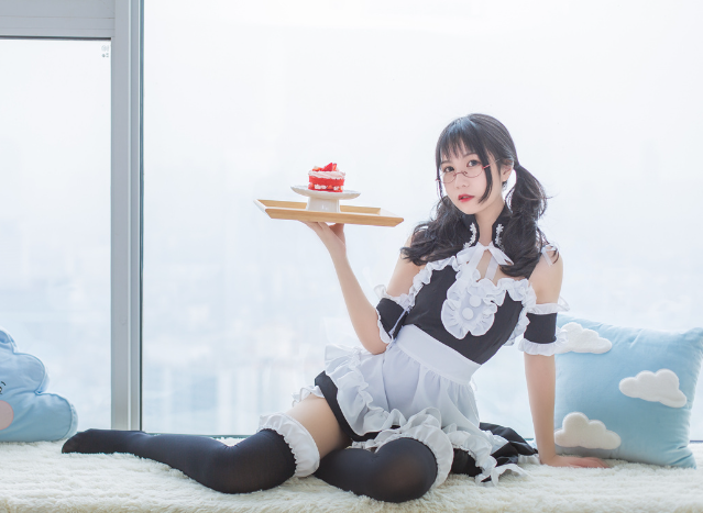 枸名 樱花下的梦幻邂逅写真图包合集下载