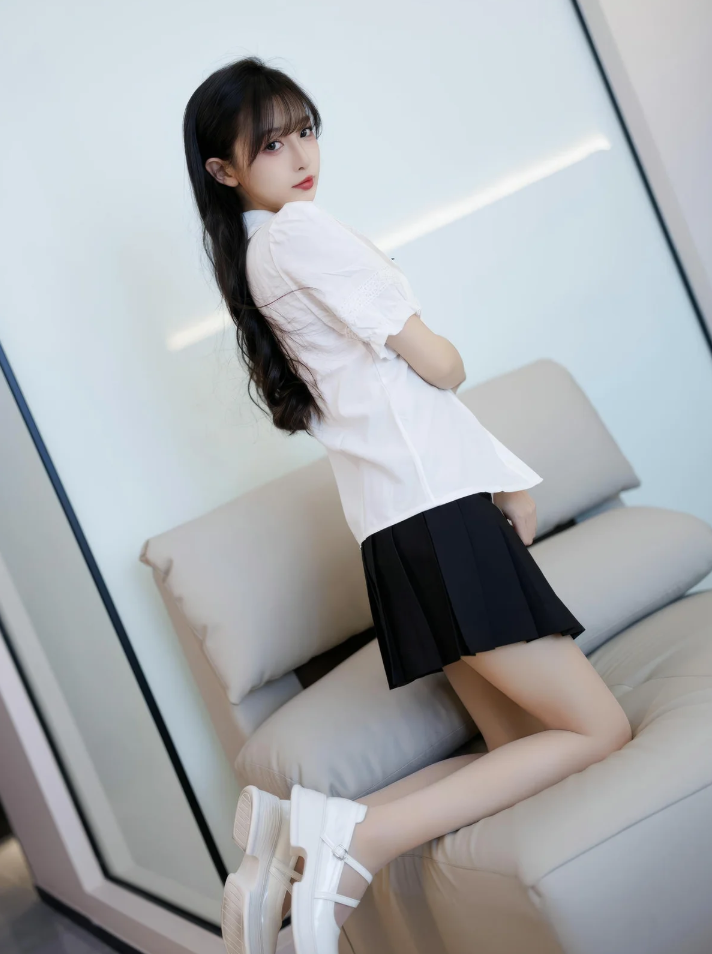 秀人网模特樱桃小阑子 清新校园风写真套图合集下载 秀人网模特樱桃小阑子 清新校园风写真套图合集下载