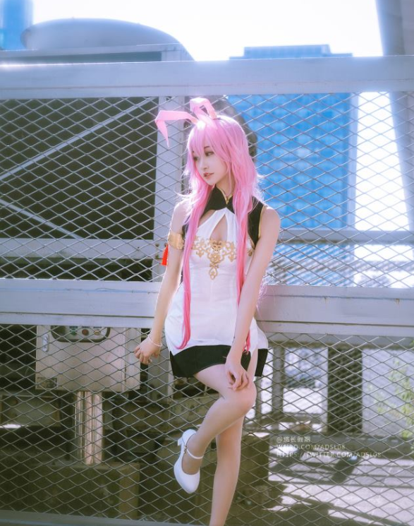 甜美写真甜美沧霁桔梗花丛少女写真图包合集下载