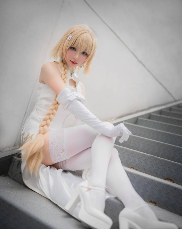 甜美写真甜美沧霁桔梗花丛少女写真图包合集下载 甜美写真甜美沧霁桔梗花丛少女写真图包合集下载