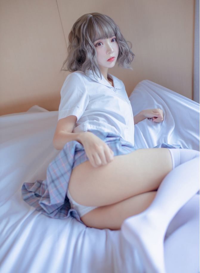 白丝美腿福利 疯猫ss写真资源合集下载