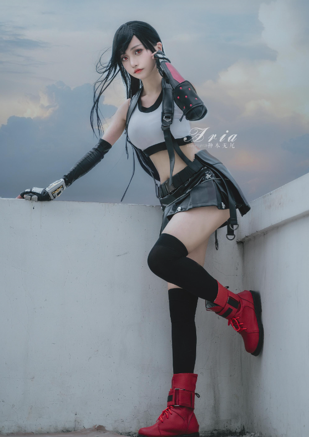 神本无尾 极致还原！突破次元的Cosplay魅力 写真套图合集下载