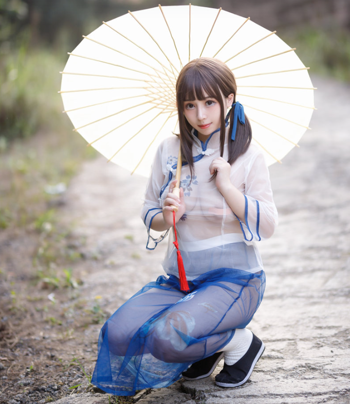 胡桃猫Kurumineko 窗边的蓝色妖精！极致性感女仆诱惑写真图包合集下载