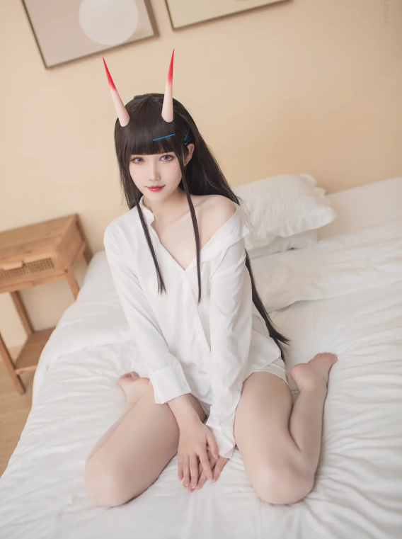 萝莉少女控粉角萌娘花兮_honoka睡衣居家日常写真图片以及视频合集下载
