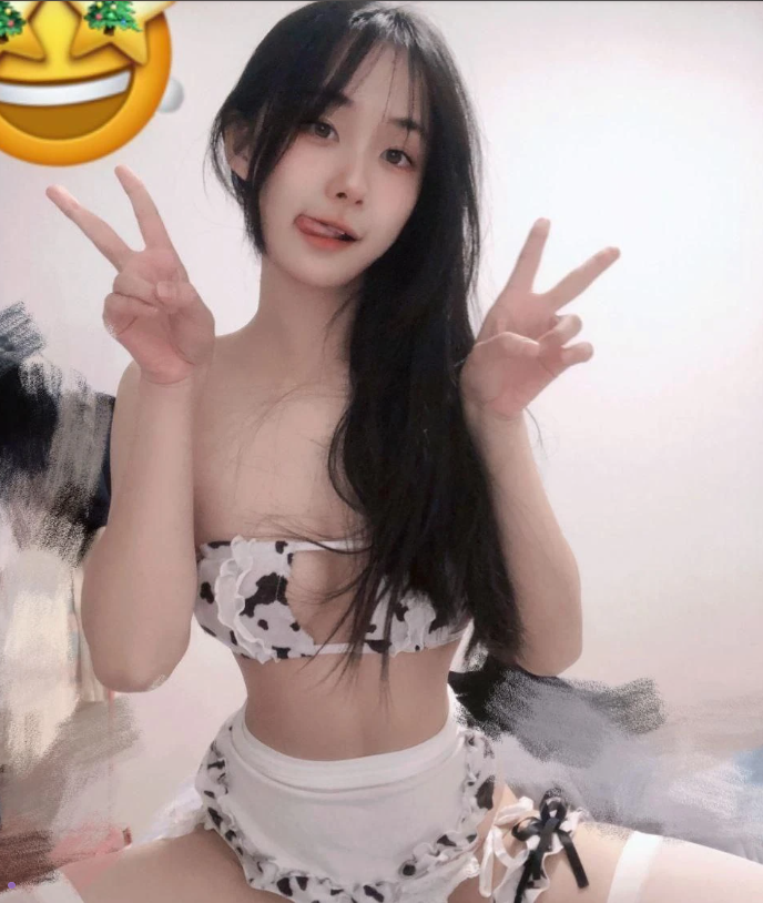 董逸琪 甜美 牛奶妹写真，性感与可爱并存写真资源合集下载