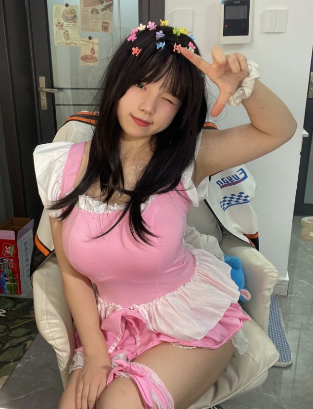 私房照片 微密圈 可爱葱油饼er 居家日常造型写真图片以及视频合集下载 私房照片 微密圈 可爱葱油饼er 居家日常造型写真图片以及视频合集下载