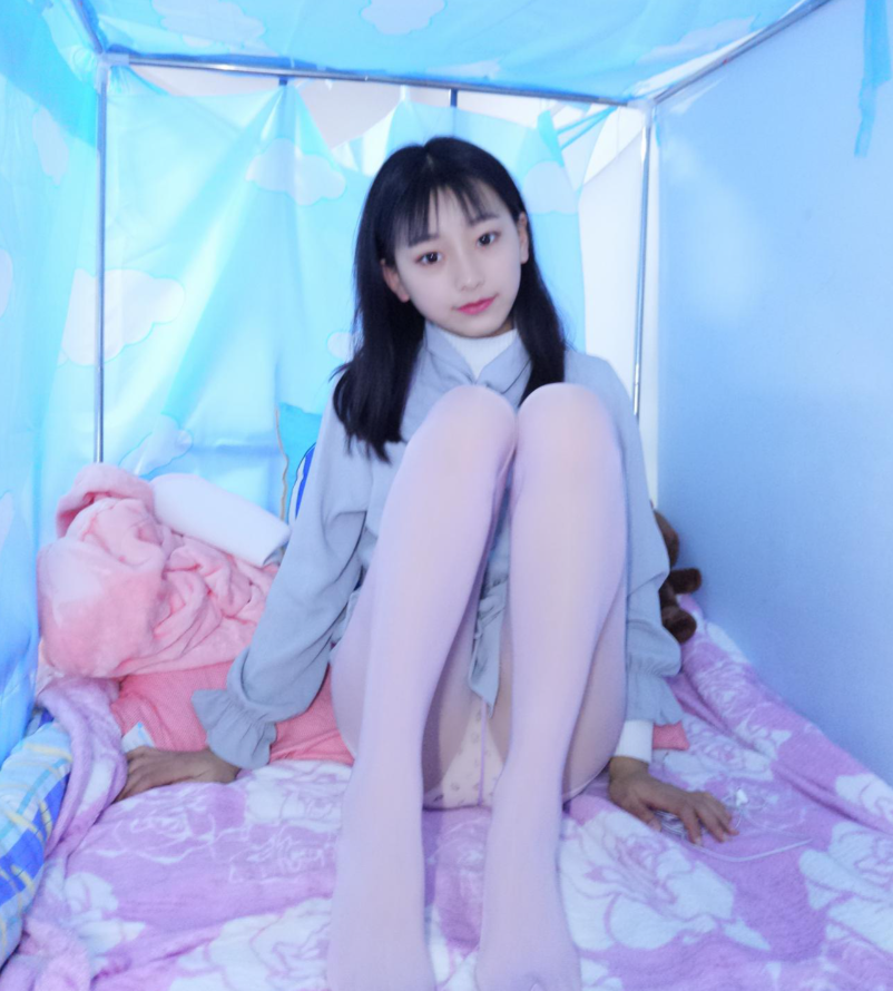 蓓蓓清纯蓝色帐篷私房甜梦写真资源合集下载 蓓蓓清纯蓝色帐篷私房甜梦写真资源合集下载