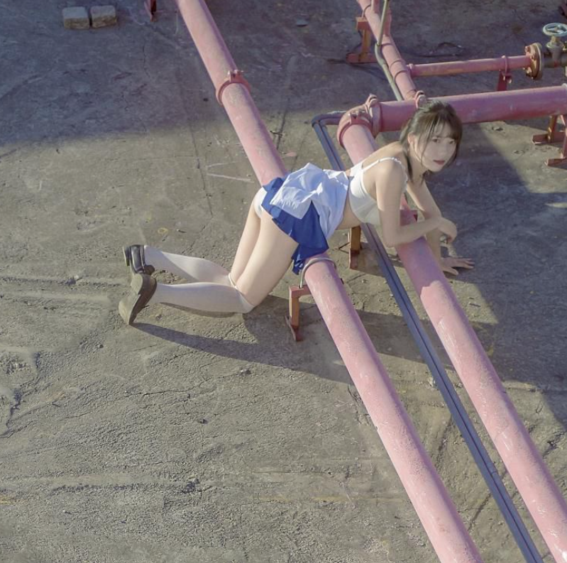 萝莉少女控菠萝社阳光元气觉蒽酱夏日风吹裙摆写真图包合集下载