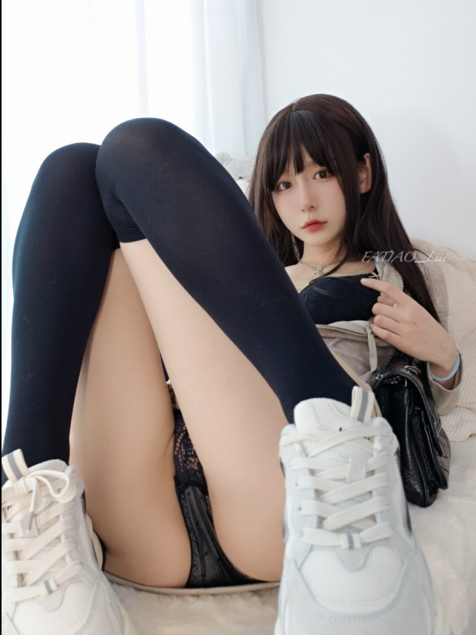 黑丝御姐优雅谜之呆梨黑色蕾丝诱惑写真图片以及视频合集下载 黑丝御姐优雅谜之呆梨黑色蕾丝诱惑写真图片以及视频合集下载