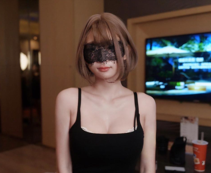 demi爹咪蕾丝眼罩诱惑写真图片以及视频合集下载 demi爹咪蕾丝眼罩诱惑写真图片以及视频合集下载