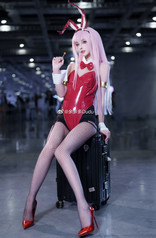 黑丝美腿福利 魅惑余多多dudu紫魅兔女郎写真资源合集下载 黑丝美腿福利 魅惑余多多dudu紫魅兔女郎写真资源合集下载