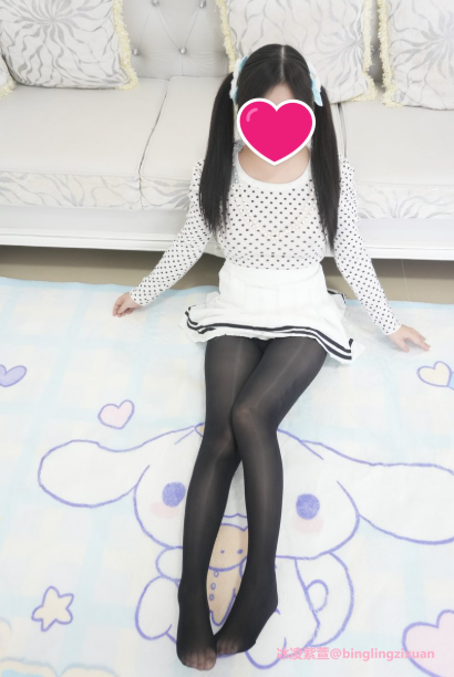 萝莉少女控 娇羞冰凌紫萱粉嫩公主房奇遇写真图包合集下载 萝莉少女控 娇羞冰凌紫萱粉嫩公主房奇遇写真图包合集下载