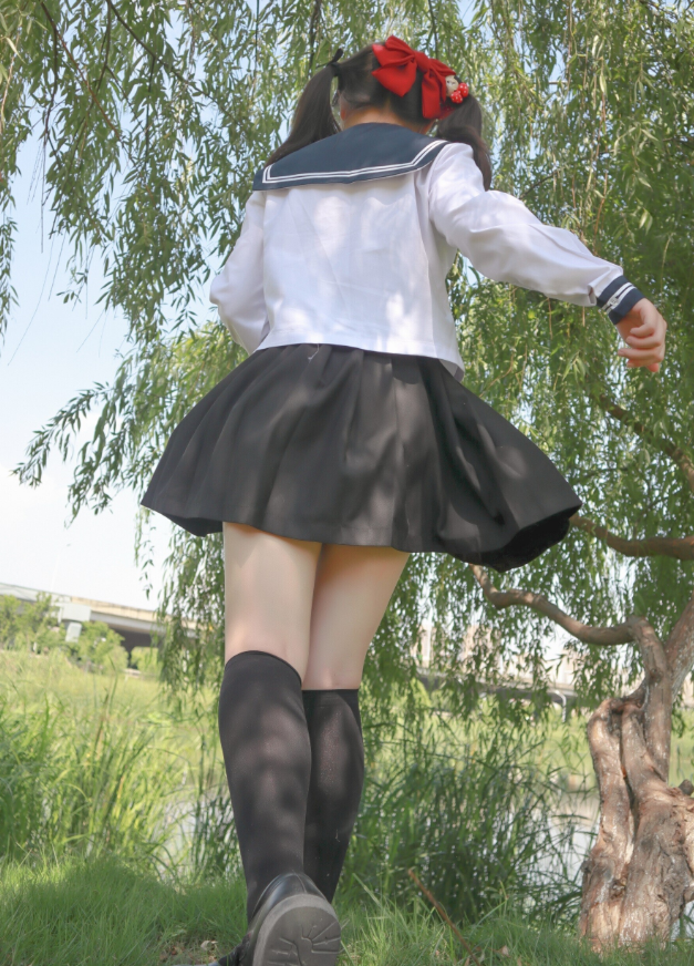 黑丝美腿福利 校园工口糯米姬 黑丝水手服户外写真资源合集下载 黑丝美腿福利 校园工口糯米姬 黑丝水手服户外写真资源合集下载