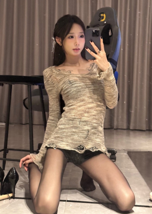 白丝美腿福利微密圈魅惑抖音 丝爷绒毛猫娘泰迪诱惑写真图片以及视频合集