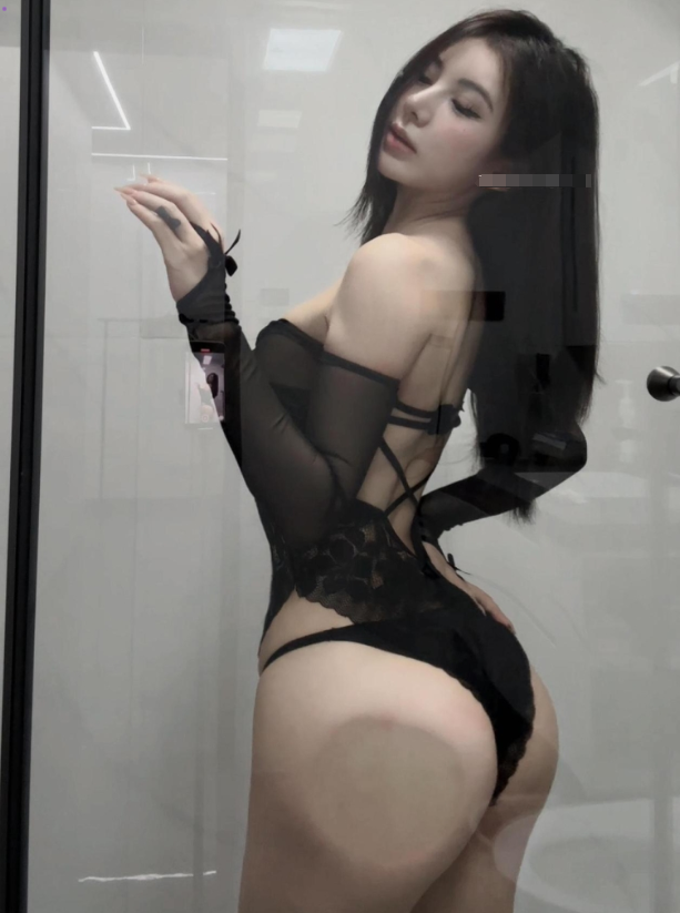 黑丝御姐 微密圈 魅惑抖音 凌凌七DL玻璃魅影写真图包合集下载 黑丝御姐 微密圈 魅惑抖音 凌凌七DL玻璃魅影写真图包合集下载